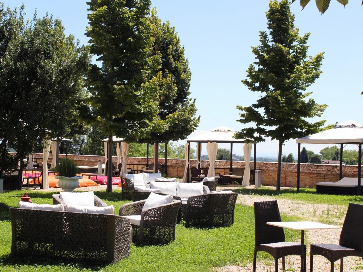 Montaldo Castle & Resort Montaldo Torinese Екстер'єр фото