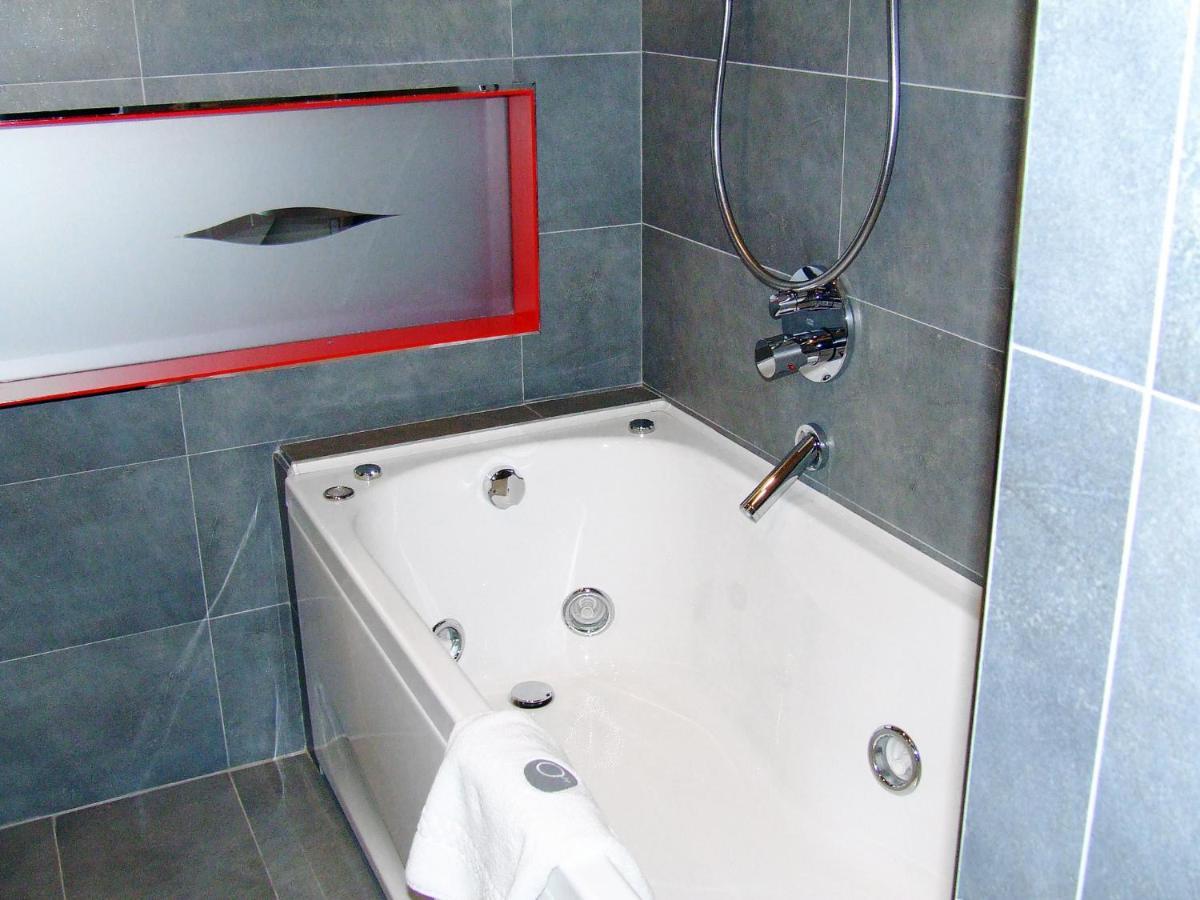 Montaldo Castle & Resort Montaldo Torinese Екстер'єр фото