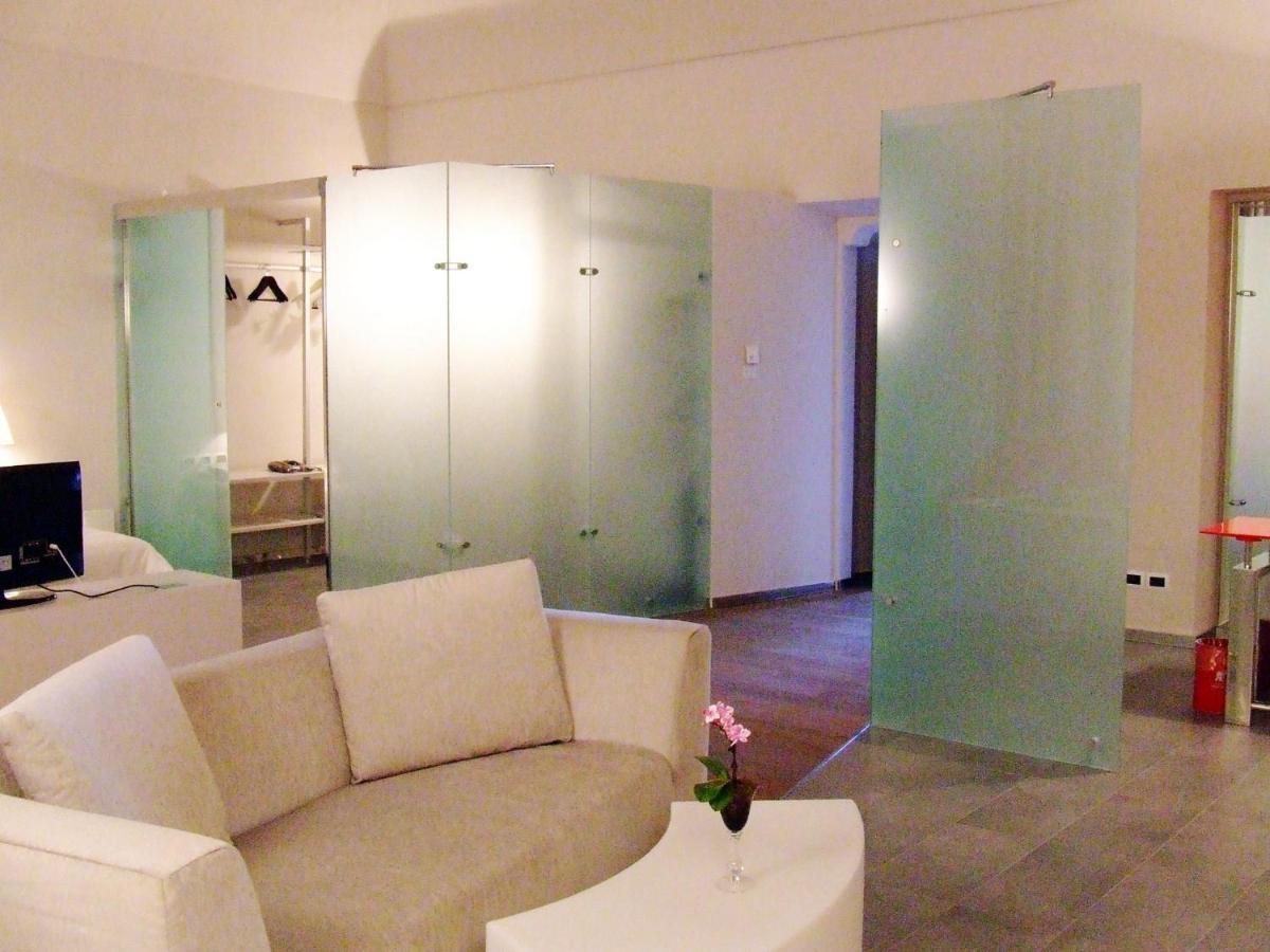 Montaldo Castle & Resort Montaldo Torinese Екстер'єр фото
